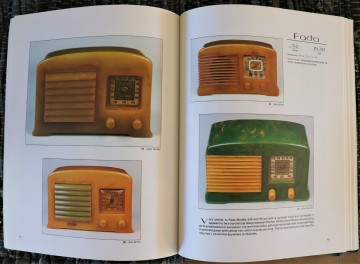 Classic plastic radios of the 1930s and 1940s 3